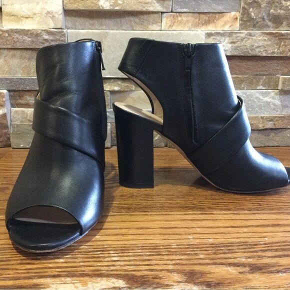 CLUB MONACO Open toe black booties - Picture 3 of 8
